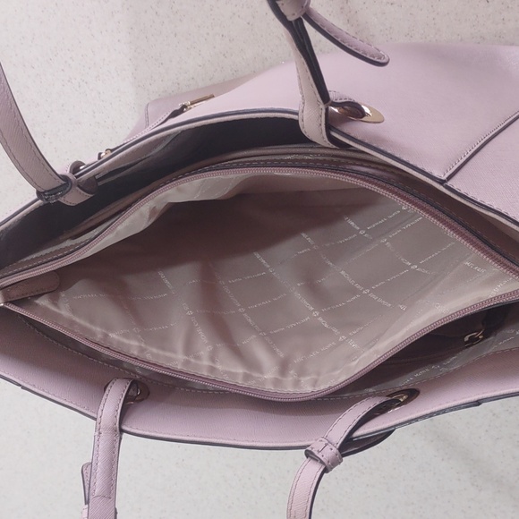 Michael Kors MK Saffiano Leather Tote in Dark Fawn Color RARE FIND! - Picture 7 of 16